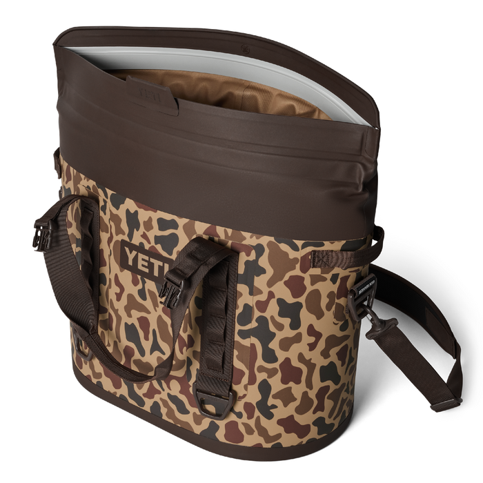 Yeti Hopper M30 Soft Cooler [col:wetlands Camo]